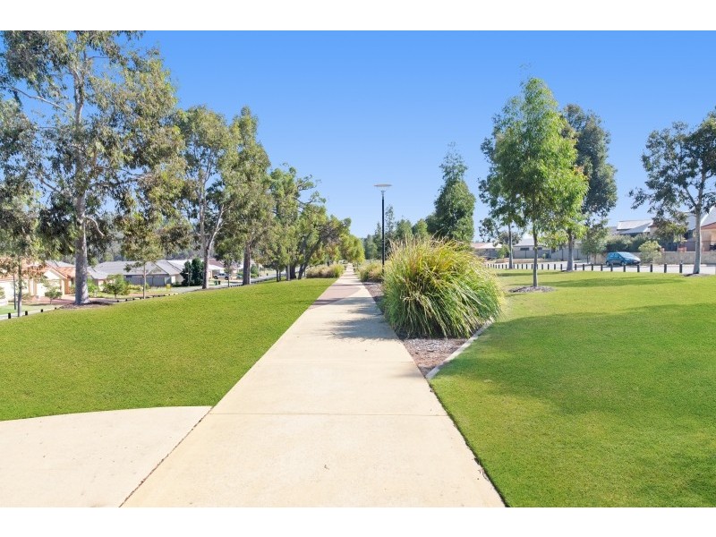 14 Kingaroy Drive, Baldivis WA 6171