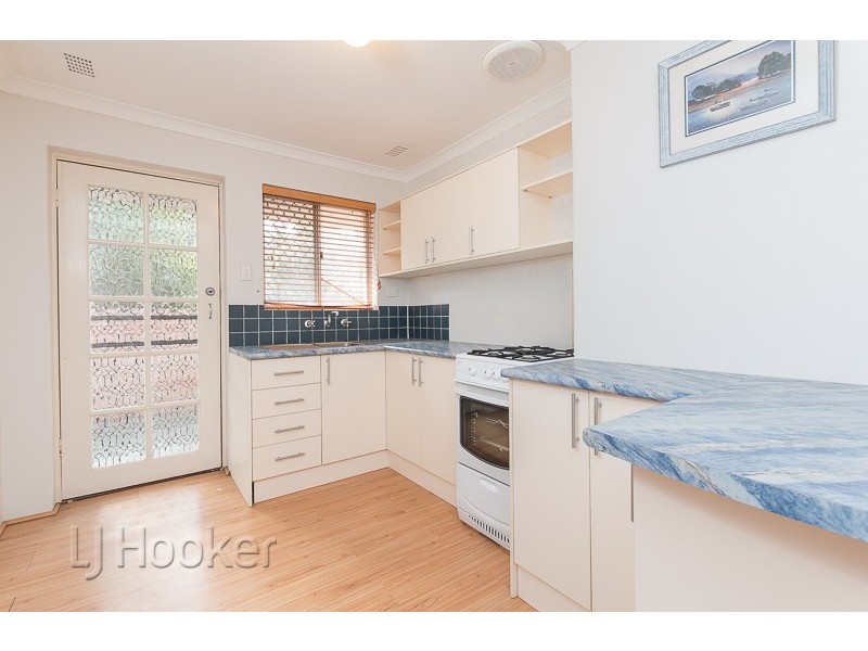 8/15 Fisher Street, Rockingham WA 6168