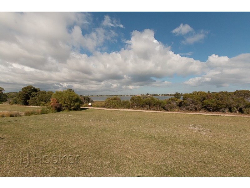 8/15 Fisher Street, Rockingham WA 6168