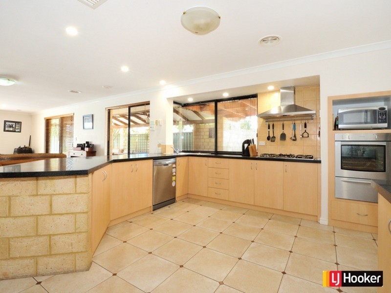 46 Baltimore Gardens, Port Kennedy WA 6172