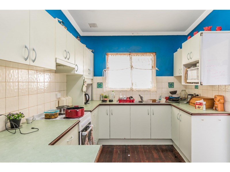 4 Gregson Street, Rockingham WA 6168