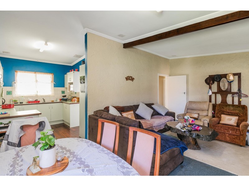 4 Gregson Street, Rockingham WA 6168