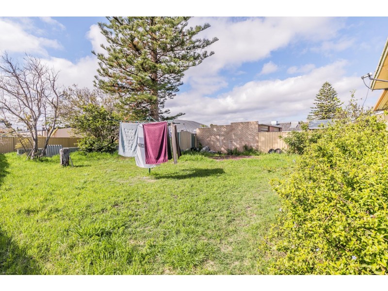 4 Gregson Street, Rockingham WA 6168
