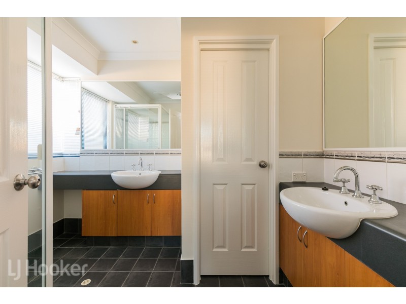 4 Culvers Way, Secret Harbour WA 6173
