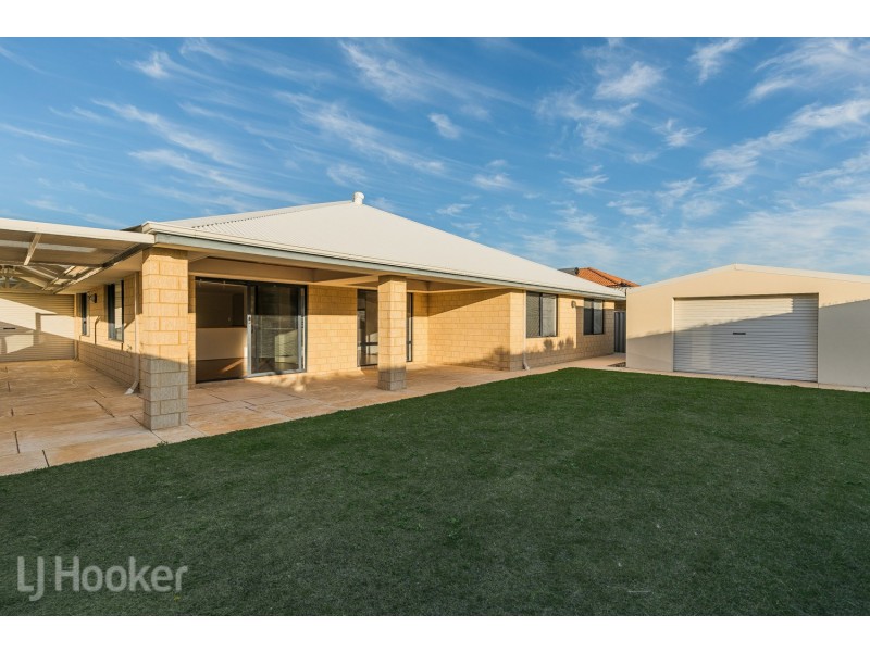4 Culvers Way, Secret Harbour WA 6173