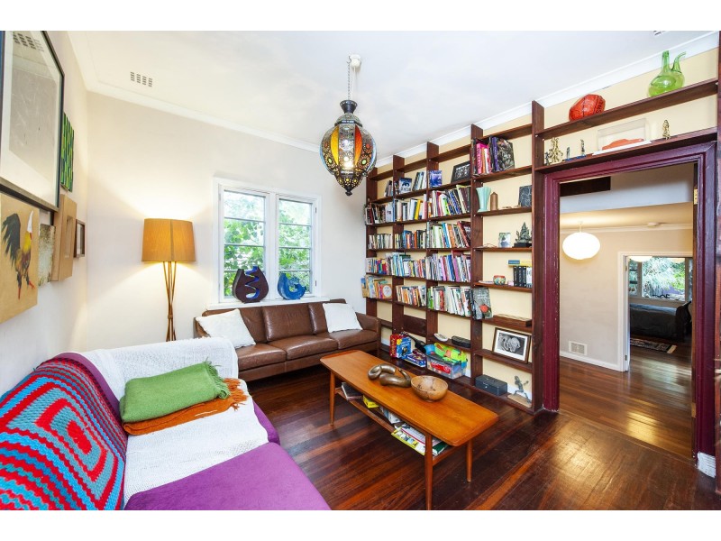 26 Oldham Crescent, Hilton WA 6163