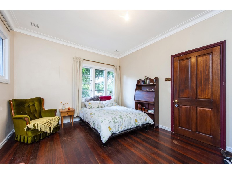 26 Oldham Crescent, Hilton WA 6163