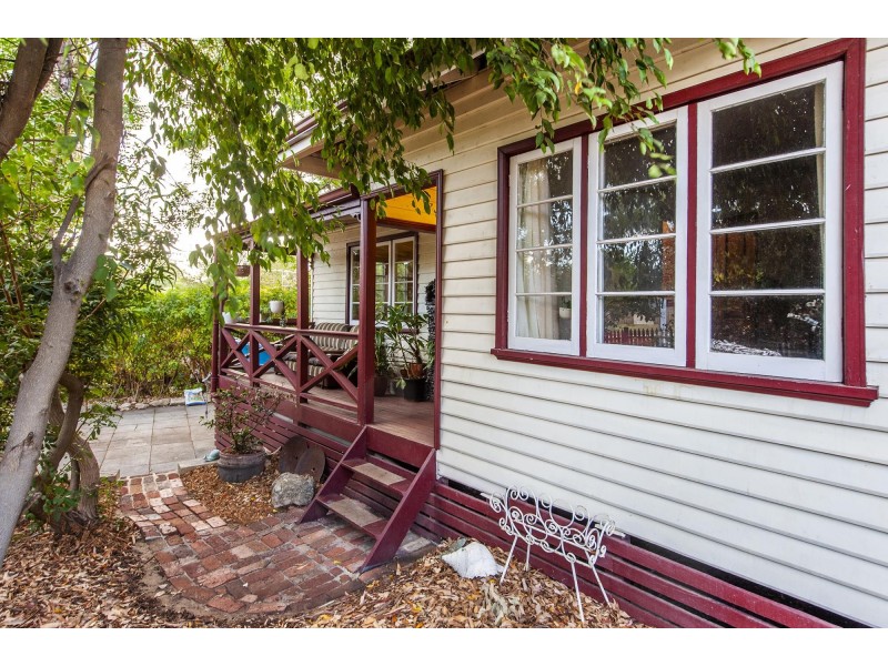 26 Oldham Crescent, Hilton WA 6163