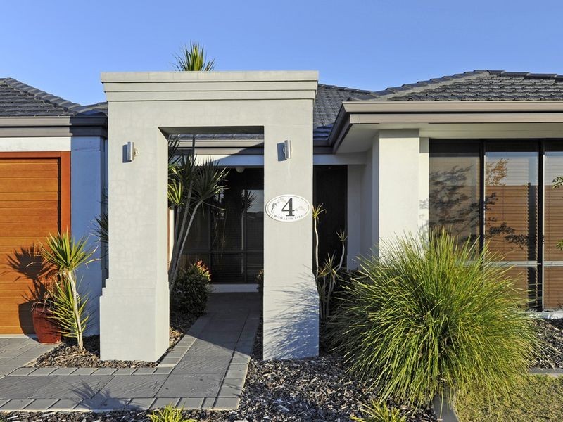 4 Wittecarra Crescent, Port Kennedy WA 6172