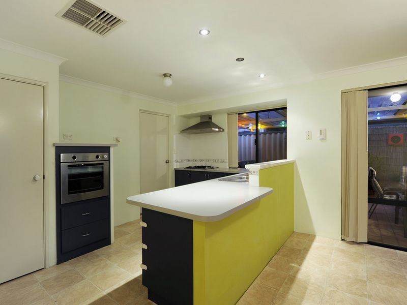 4 Wittecarra Crescent, Port Kennedy WA 6172