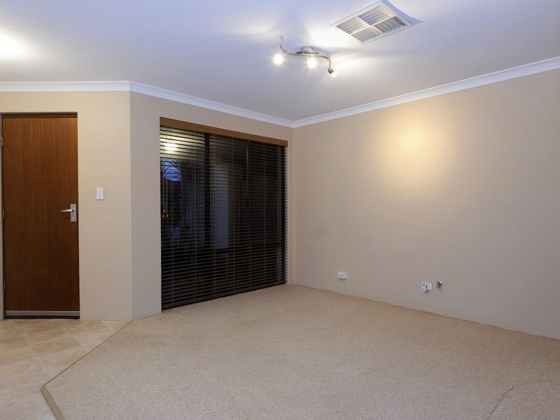 4 Wittecarra Crescent, Port Kennedy WA 6172