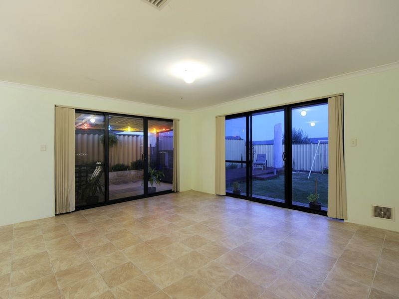 4 Wittecarra Crescent, Port Kennedy WA 6172