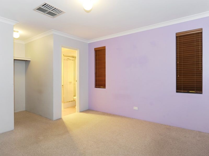 4 Wittecarra Crescent, Port Kennedy WA 6172