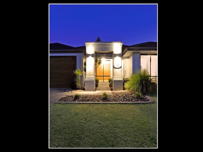 4 Wittecarra Crescent, Port Kennedy WA 6172