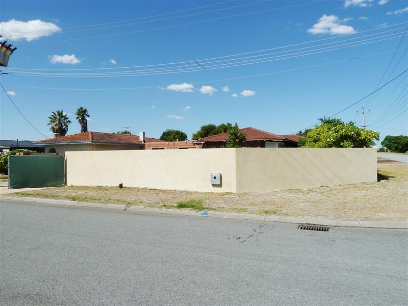 2 Pavo Close, Rockingham WA 6168