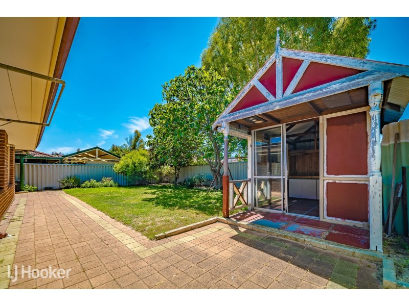 67 Mornington Boulevard, Waikiki WA 6169