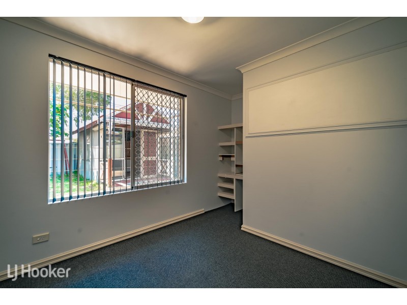 67 Mornington Boulevard, Waikiki WA 6169