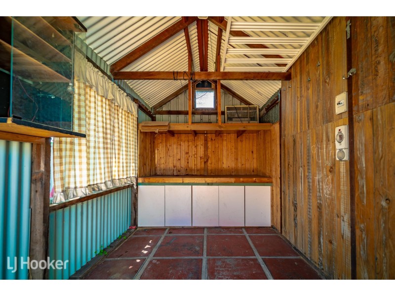 67 Mornington Boulevard, Waikiki WA 6169