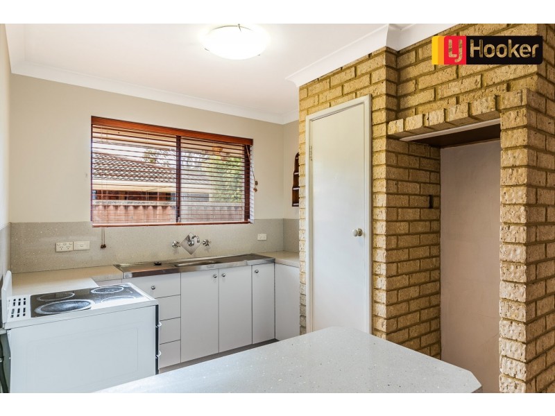 93 Seabrooke Avenue, Rockingham WA 6168