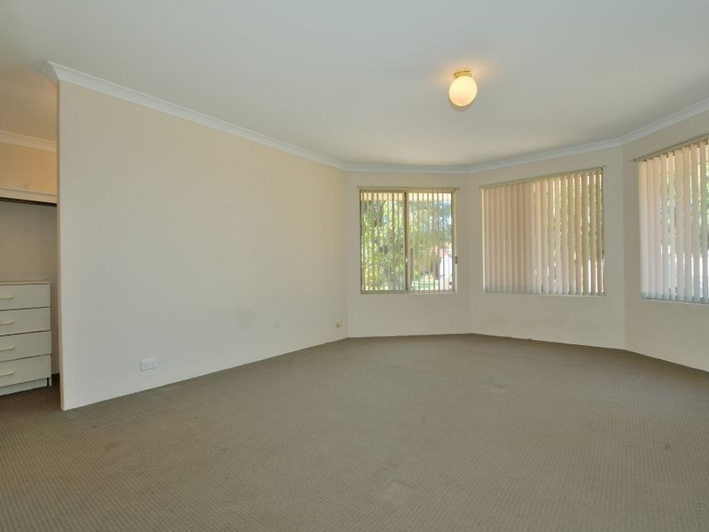 13 Latiano Green, Secret Harbour WA 6173