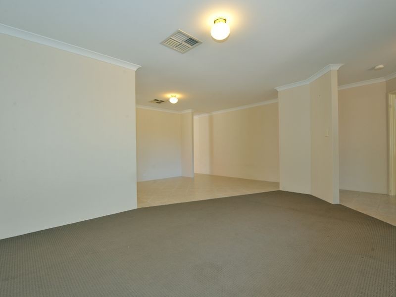 13 Latiano Green, Secret Harbour WA 6173