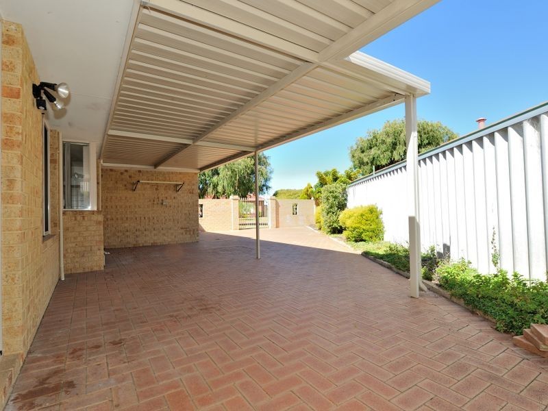 13 Latiano Green, Secret Harbour WA 6173