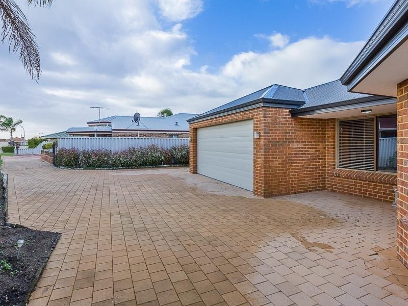 41A Silvertop Circle, Warnbro WA 6169