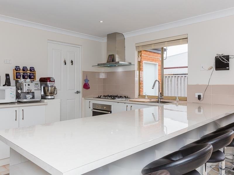 41A Silvertop Circle, Warnbro WA 6169