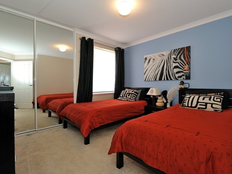 4/2 Victoria Street, Rockingham WA 6168