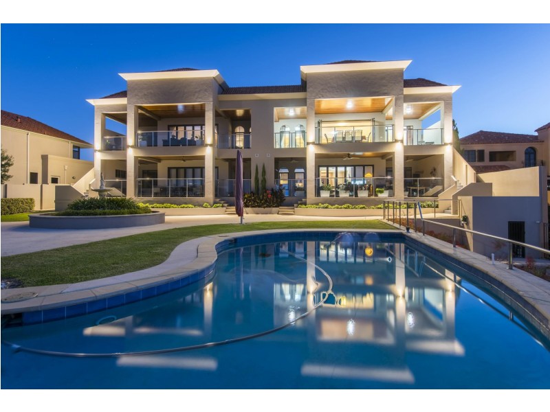 3/12 Abrolhos Quays, Wannanup WA 6210