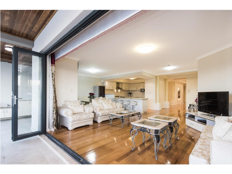 3/12 Abrolhos Quays, Wannanup WA 6210