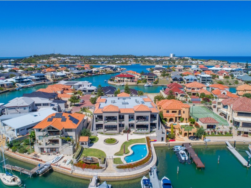 3/12 Abrolhos Quays, Wannanup WA 6210