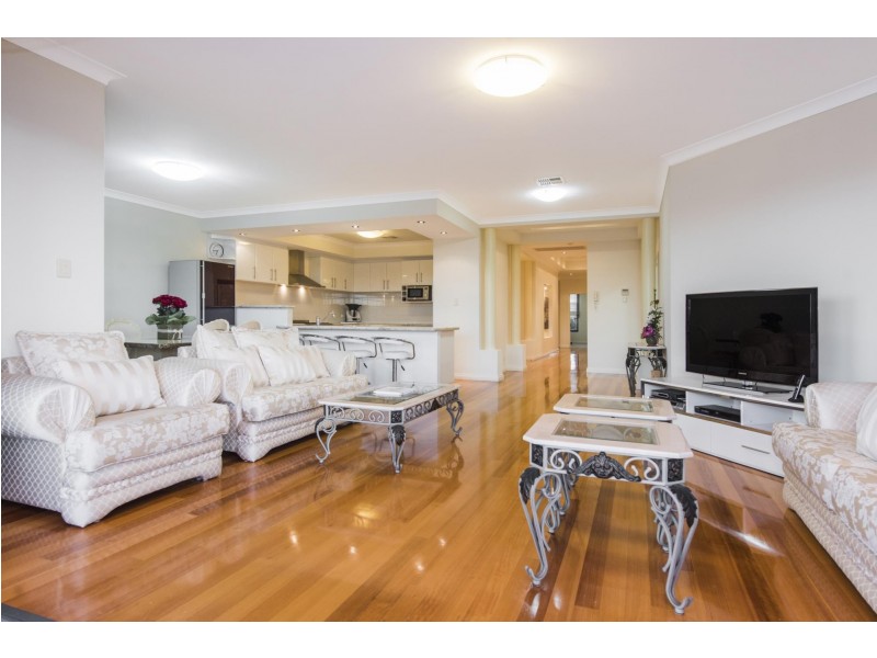 3/12 Abrolhos Quays, Wannanup WA 6210
