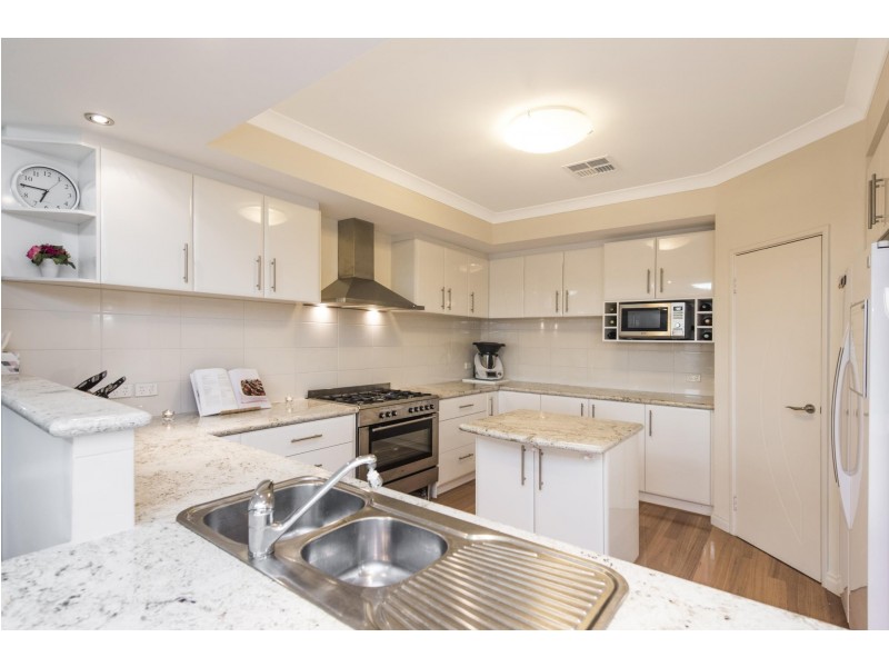 3/12 Abrolhos Quays, Wannanup WA 6210