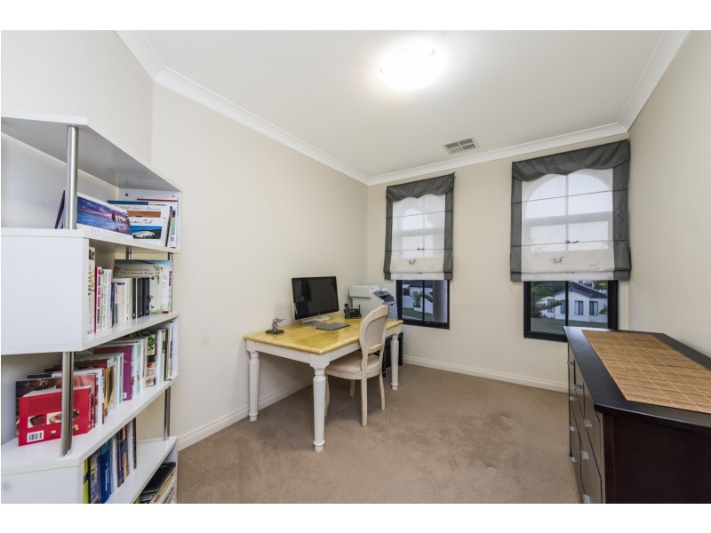 3/12 Abrolhos Quays, Wannanup WA 6210