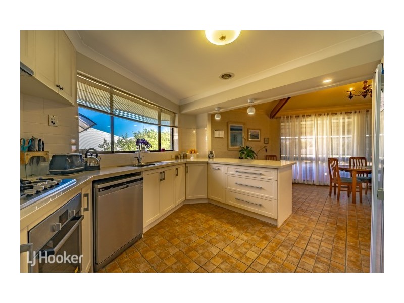 16 Churchill Avenue, Shoalwater WA 6169