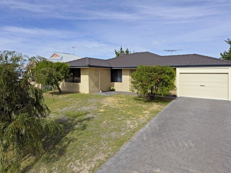 11 Nunton Place, Port Kennedy WA 6172