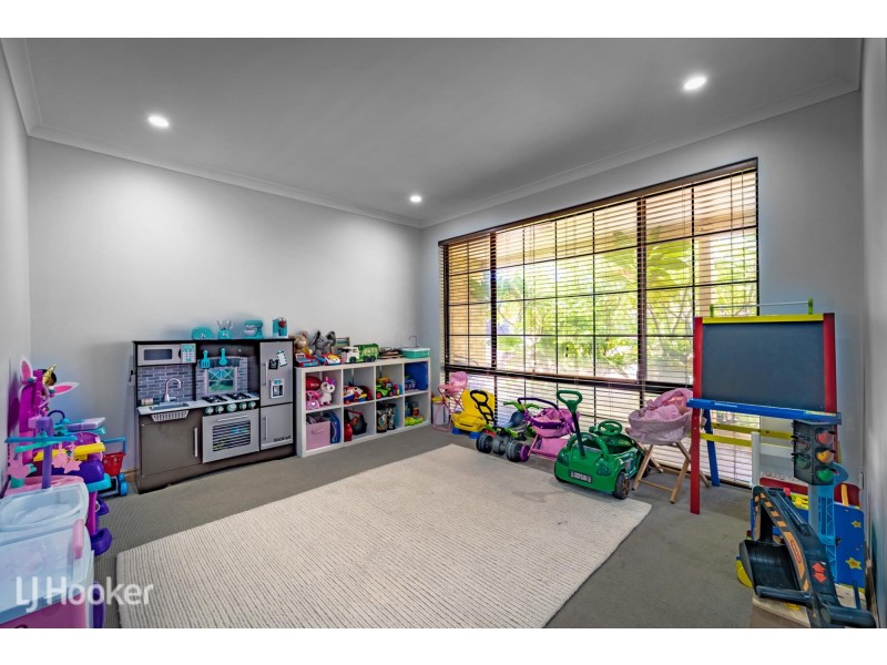 44 Tryall Avenue, Port Kennedy WA 6172