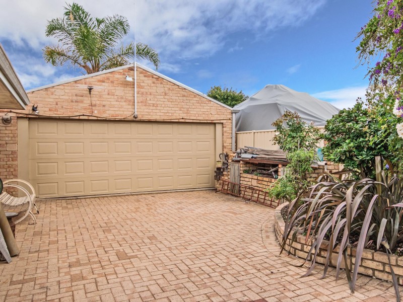 8 Javanica Court, Warnbro WA 6169