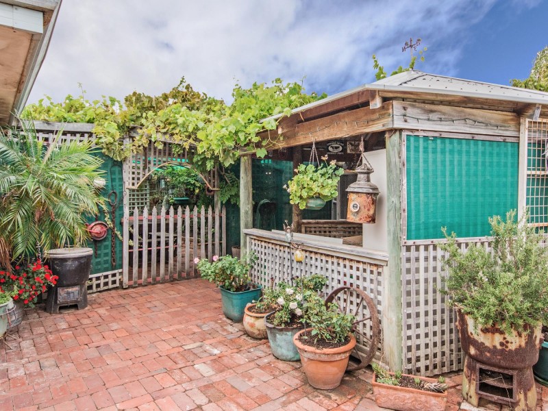 8 Javanica Court, Warnbro WA 6169