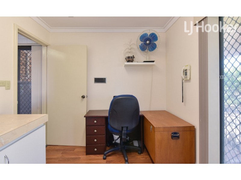 11 Farrington Street, Warnbro WA 6169