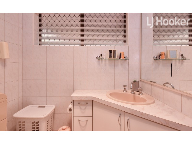 11 Farrington Street, Warnbro WA 6169