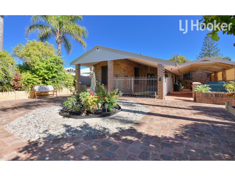 11 Farrington Street, Warnbro WA 6169