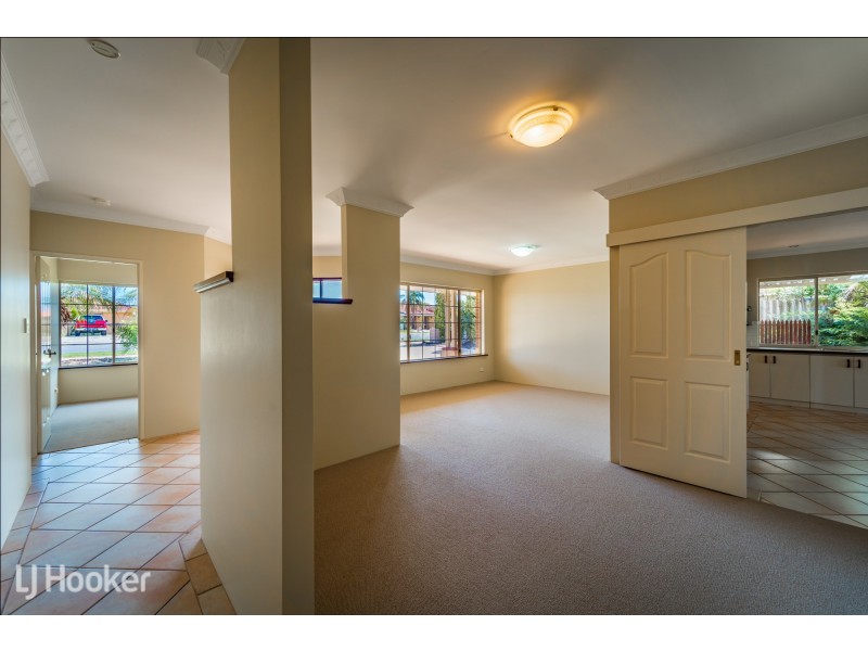 24 Woodbridge Drive, Cooloongup WA 6168