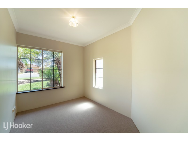 24 Woodbridge Drive, Cooloongup WA 6168