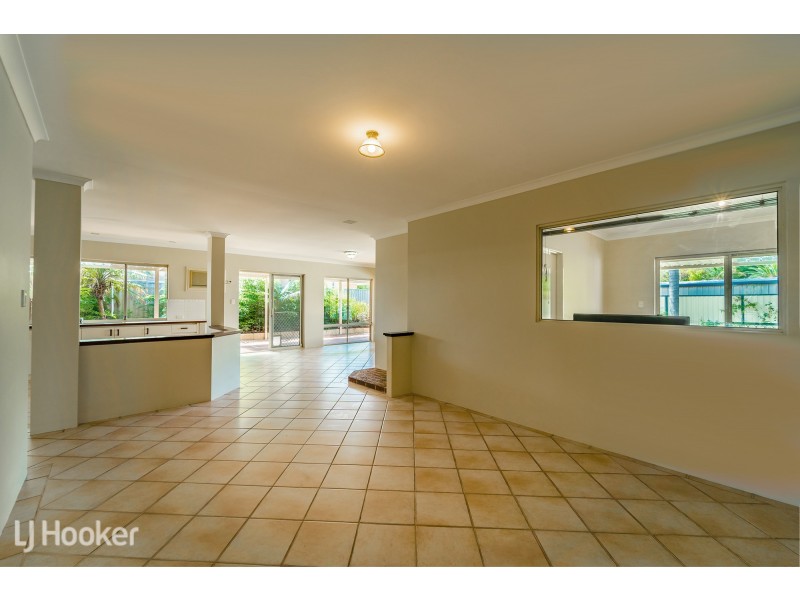 24 Woodbridge Drive, Cooloongup WA 6168