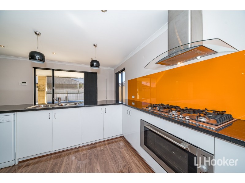 27 Buttermere Approach, Waikiki WA 6169