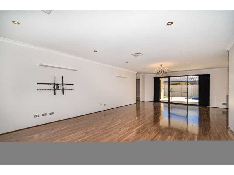 27 Buttermere Approach, Waikiki WA 6169