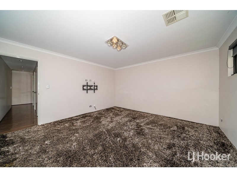 27 Buttermere Approach, Waikiki WA 6169