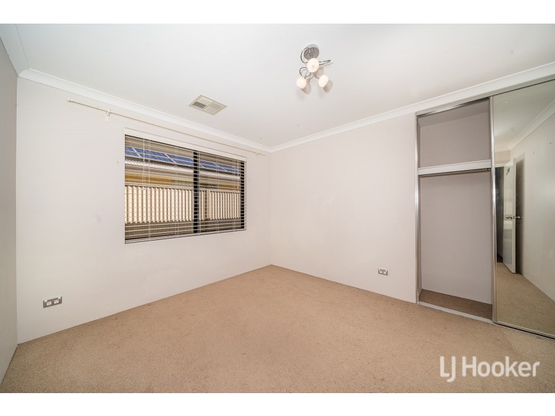 27 Buttermere Approach, Waikiki WA 6169